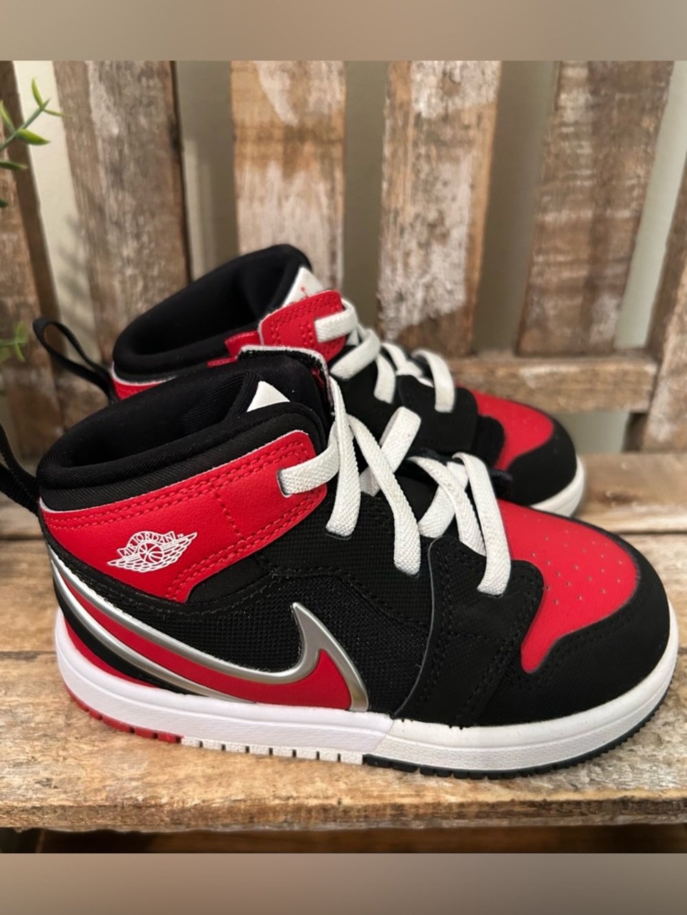 Air Jordan 1 Mid RM EasyOn 'Black White University Red Size 8C